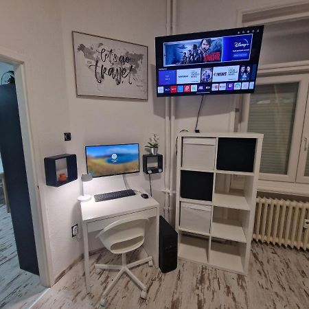 Central Point Budapest Kültér fotó